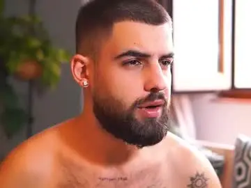 Chaturbate Adult Webcams of hairyrobxxx