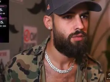 Chaturbate Adult Webcams of hairyrobxxx