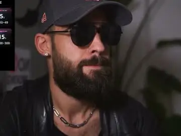 Chaturbate Best live sex cam show of hairyrobxxx