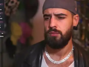 Chaturbate Free Live Porn of hairyrobxxx