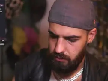 Chaturbate Sex Chat of hairyrobxxx