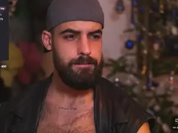 Chaturbate Live Sex Cam of hairyrobxxx