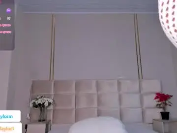 Chaturbate Nude Webcam of daisytaylor_