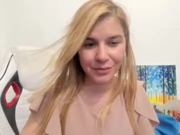 Chaturbate Sex Cam of artsyandcraftsy_
