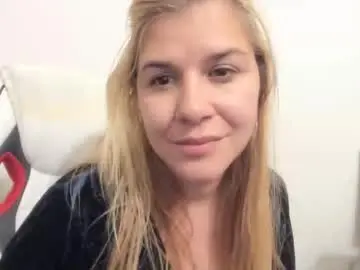 Chaturbate Free Live Porn of artsyandcraftsy_