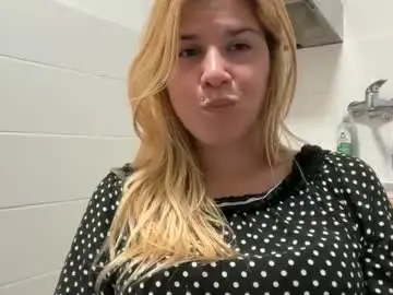 Chaturbate Free Porn Cam of artsyandcraftsy_