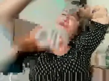 Chaturbate Sex Cam of artsyandcraftsy_