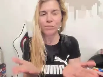 Chaturbate Watch Live Sex Cams of artsyandcraftsy_