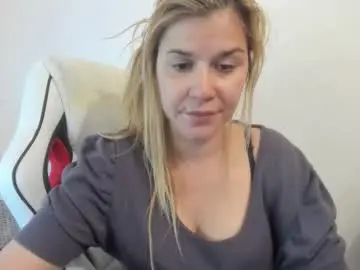 Chaturbate Private Sex Chat of artsyandcraftsy_