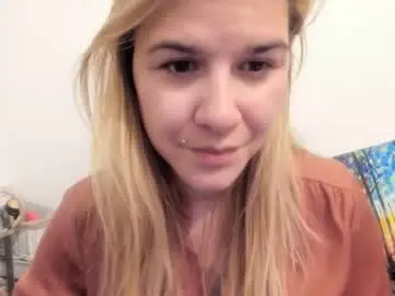 Chaturbate Sex Cam of artsyandcraftsy_