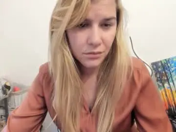 Chaturbate Live Sex of artsyandcraftsy_