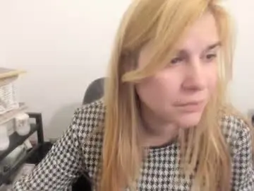 Chaturbate Watch Live Sex Cams of artsyandcraftsy_