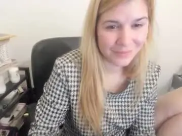 Chaturbate Sex Cam of artsyandcraftsy_