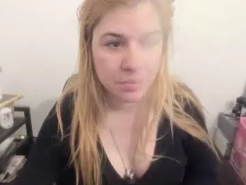 Chaturbate Free Live Porn of artsyandcraftsy_