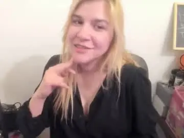 Chaturbate Watch Live Sex Cams of artsyandcraftsy_