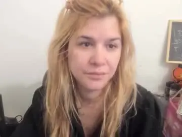 Chaturbate Best Webcam of artsyandcraftsy_