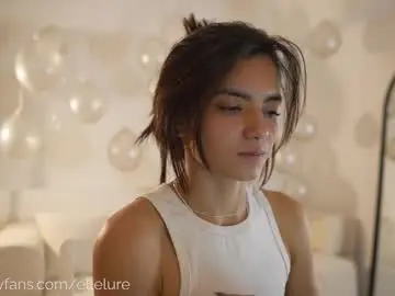 Chaturbate Adult Video Chat of ellelure_