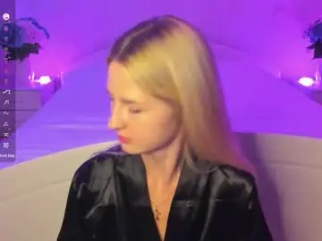 Chaturbate Live Sex Cam of mellina_tey