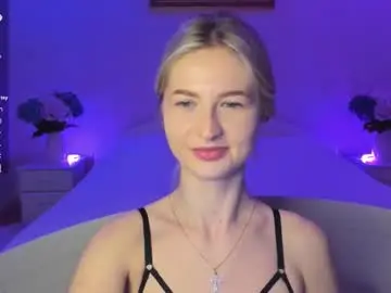 Chaturbate Live Sex Cam of mellina_tey