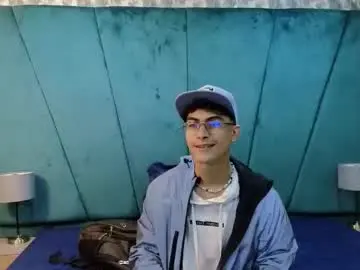 Chaturbate Live Porn of aaron_eze