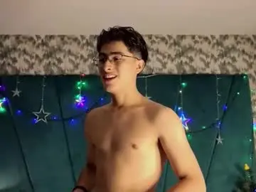 Chaturbate Best live sex cam show of aaron_eze