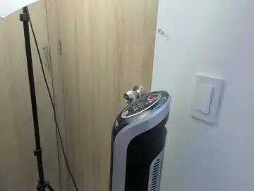 Chaturbate Sex Chat of d___darling