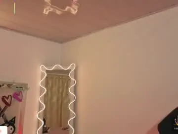 Chaturbate Live Porn of hinna_tay