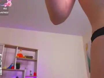 Chaturbate Adult Video Chat of oliviabr0wn