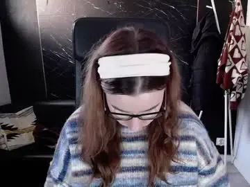 Chaturbate Free Live Porn of littleviki_