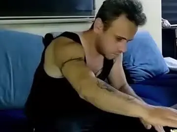 Chaturbate Live Sex Cam of cezar46