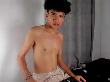 Chaturbate Live Porn of lovely_horny713