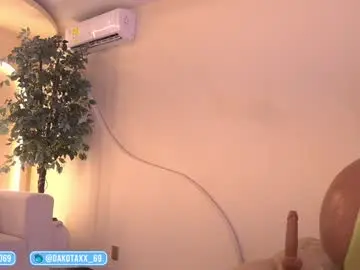 Chaturbate Best live sex cam show of dakota_leex
