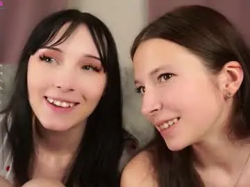 Chaturbate Watch Live Sex Cams of mildredgarrett