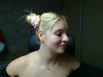 Chaturbate Live Sex Cam of _mila_la_