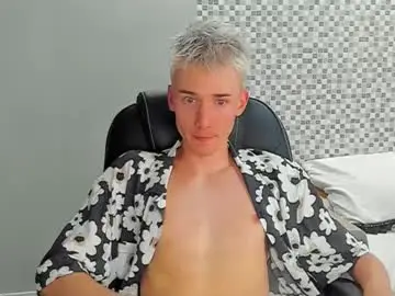 Chaturbate Live Sex Cam of vibemygirl