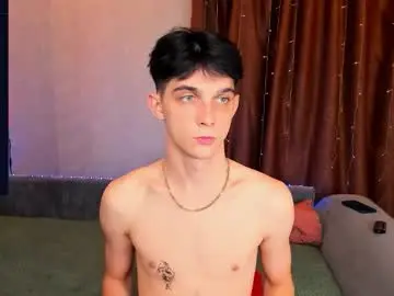 Chaturbate Live Sex Cam of aaron_bang
