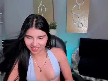 Chaturbate Sex Chat of mialaurence_