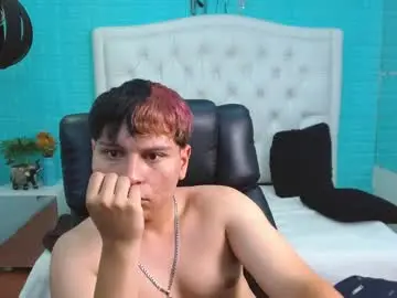 Chaturbate Live Sex Cam of dondanys