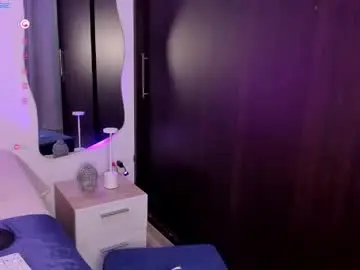 Chaturbate Live Sex Cam of tayssa_maravilh