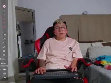 Chaturbate Best live sex cam show of boy_trans