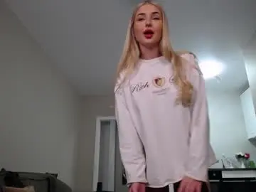 Chaturbate Watch Live Sex Cams of cute18cute