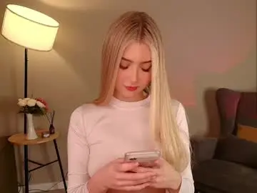 Chaturbate Sex Cam of cute18cute