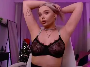 Chaturbate Live Sex Cam of leslie_caronn