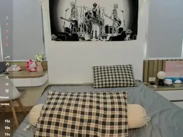 Chaturbate Live Sex Cam of little_yena