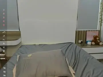 Chaturbate Live Porn of little_yena