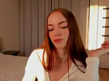 Chaturbate Live Sex Cam of under_the_skin