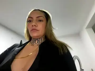 Chaturbate Live Sex Cam of big__pussy69