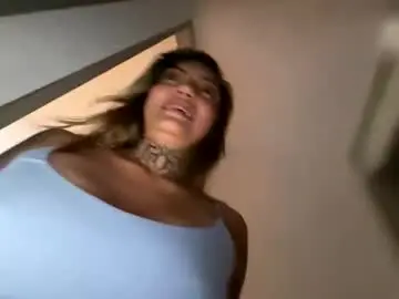 Chaturbate Best live sex cam show of big__pussy69