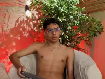 Chaturbate Watch Live Sex Cams of marcoyethan