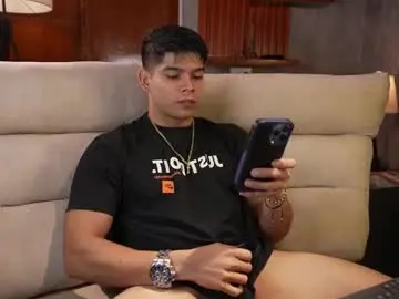 Chaturbate Live Sex Cam of capizzi_